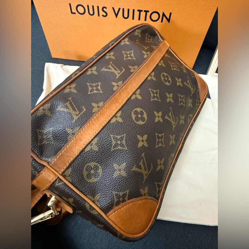 Louis Vuitton Monogram Crossbody Bag in Brown and Tan - Picture 7 of 16
